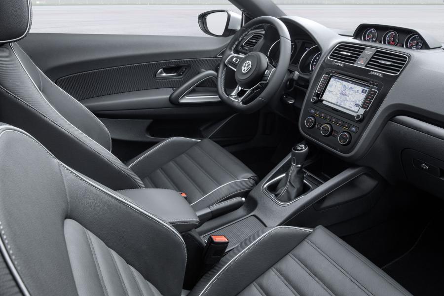  Volkswagen Scirocco 2.0 TSI 2014 года  (фото 7 из 9)